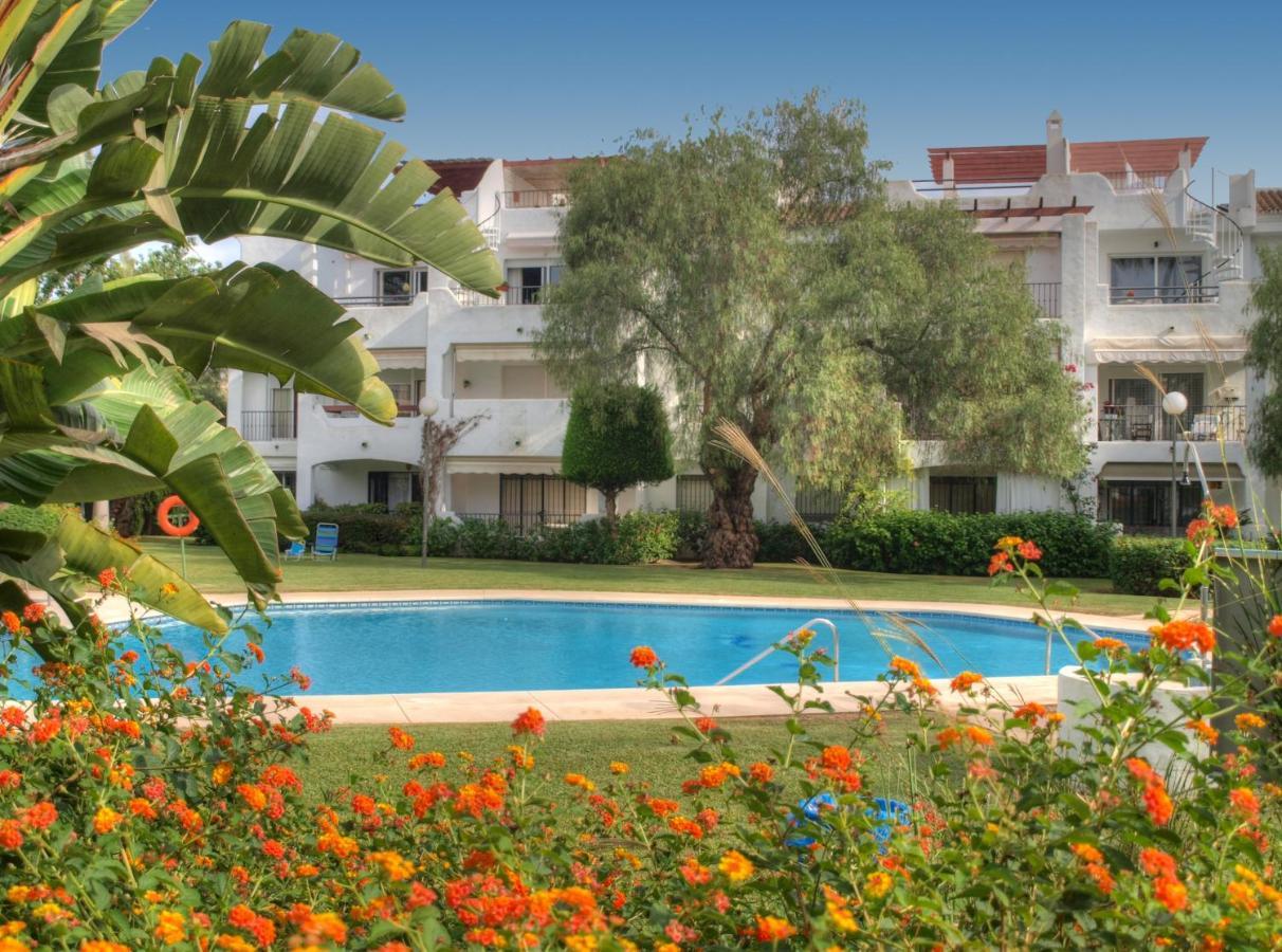 Sun Beach Apartment Estepona Eksteriør billede