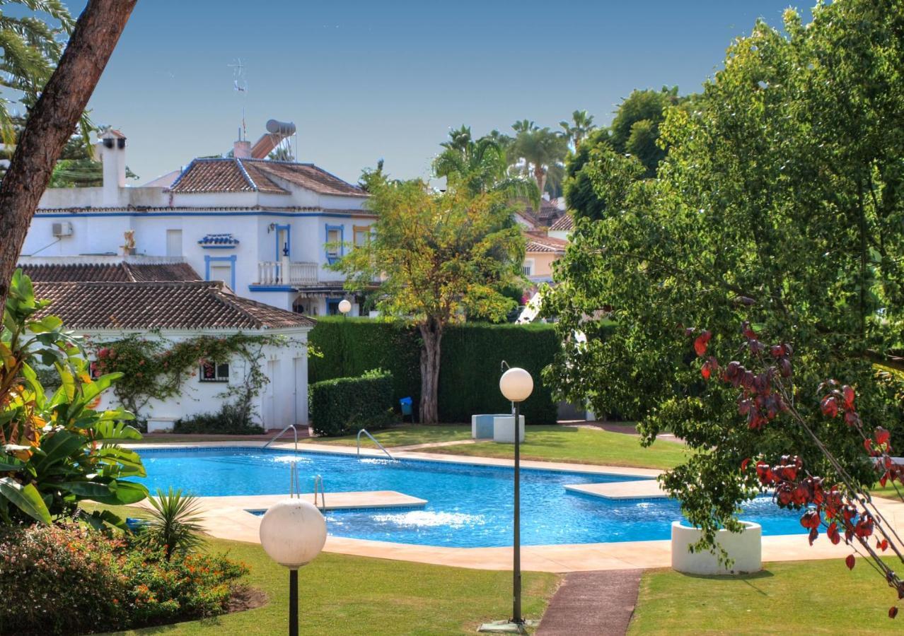 Sun Beach Apartment Estepona Eksteriør billede