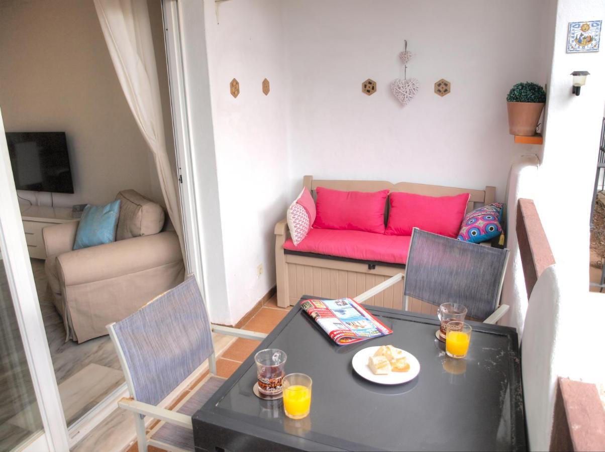 Sun Beach Apartment Estepona Eksteriør billede