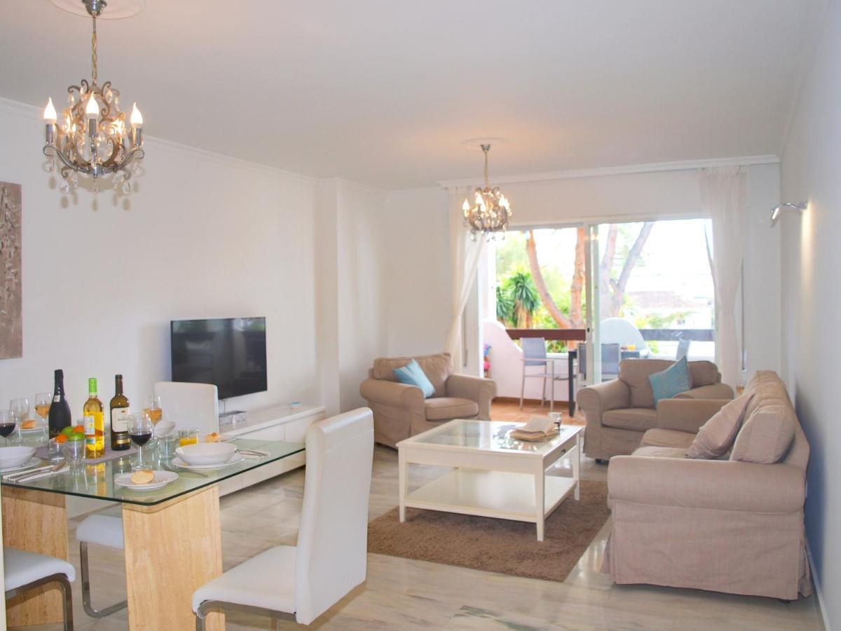 Sun Beach Apartment Estepona Eksteriør billede